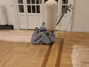 Secretul Unui Parchet Ca Nou: Raschetarea și Recondiționarea Profesionistă