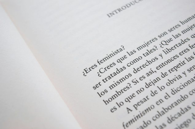 Cum să transformi cântecele în povești de adormit amuzante 
