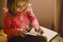 Povești de adormit pentru copii neastâmpărați: ghid practic